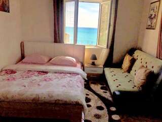 Апартаменты Apartments Zuto Улцинь Номер-студио с балконом и видом на море-38